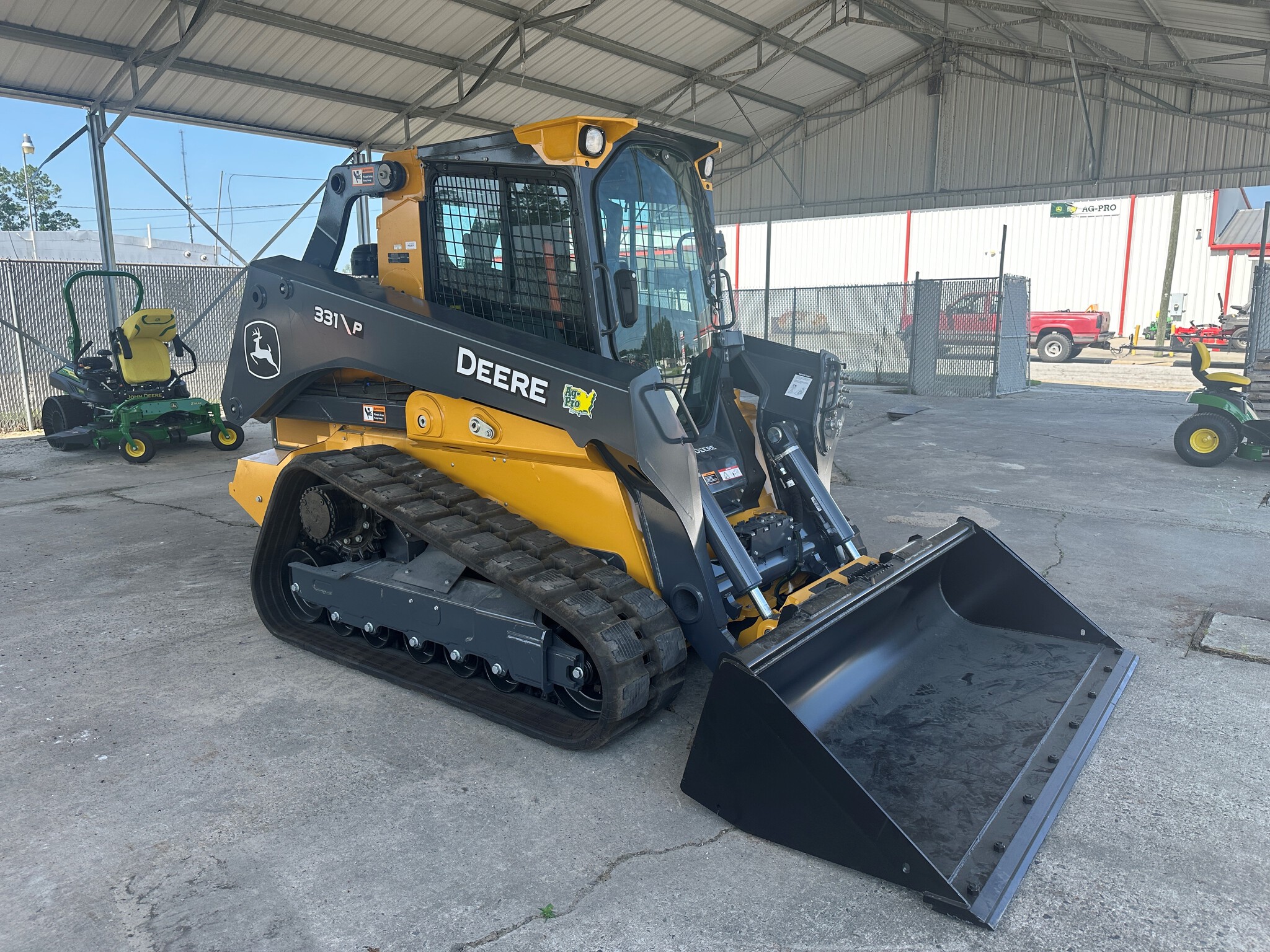 John Deere 331p - Image 1