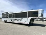 Used 2013 Bloomer 4 Horse 16′ LQ, 7’Slide, Air Ride, Pod, Mister/Water Sys Air ride, HWH Slide, Integrated Pod - Image 3